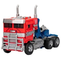 Hasbro Transformers Generations Studio Series Voyager Action Figure - TF7 Optimus Prime -Deals Action Figures Store f71215l00 detail 23 2000px 300dpi