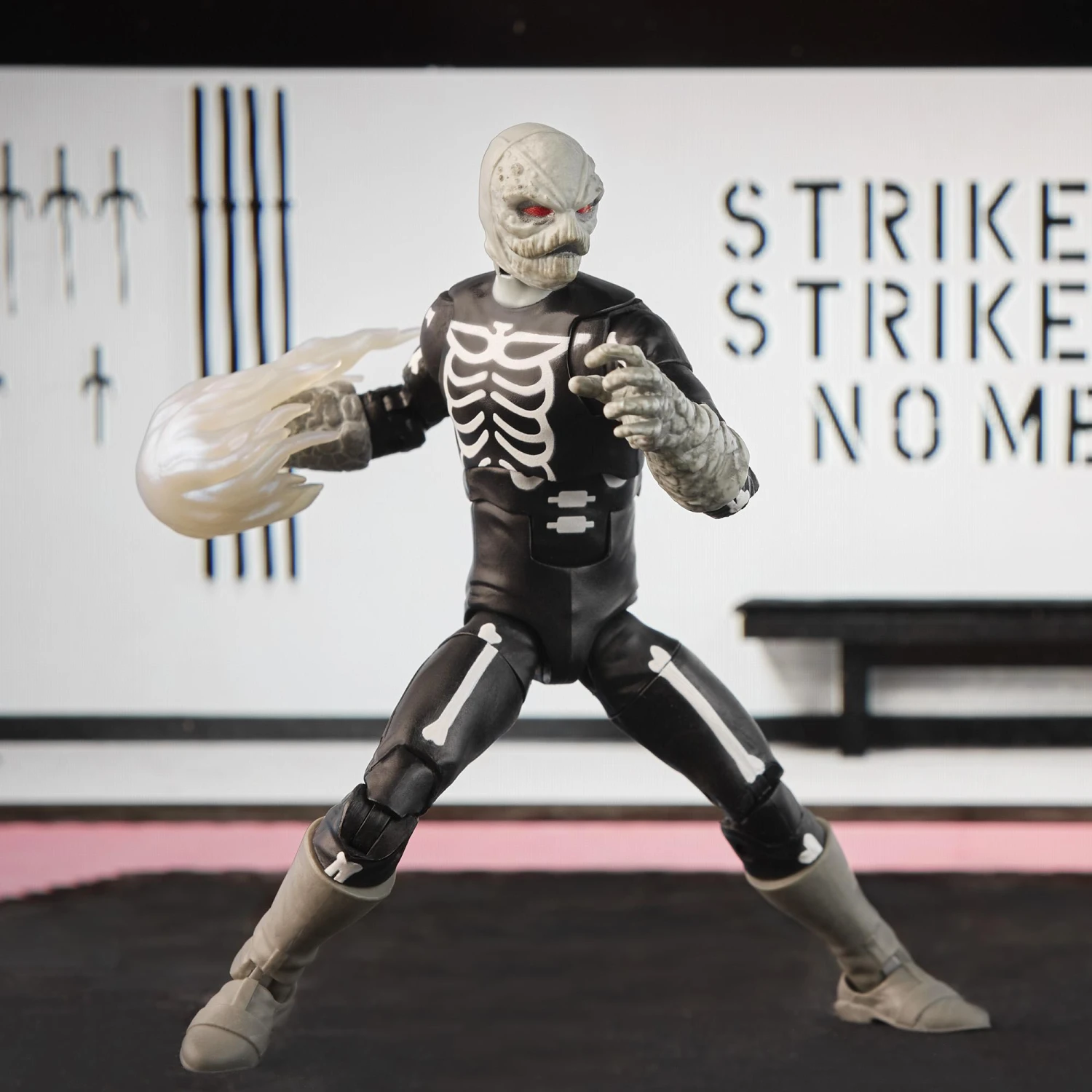 Hasbro Power Rangers Lightning Collection X Cobra Kai Exclusive Action Figure - Mighty Morphin Skeleputty 3 Hasbro Power Rangers Lightning Collection X Cobra Kai Exclusive Action Figure - Mighty Morphin Skeleputty - Image 3